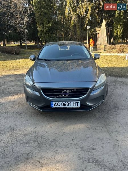 Хэтчбек Volvo V40 2013 в Луцке