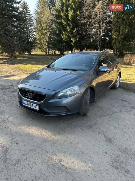 Хэтчбек Volvo V40 2013 в Луцке