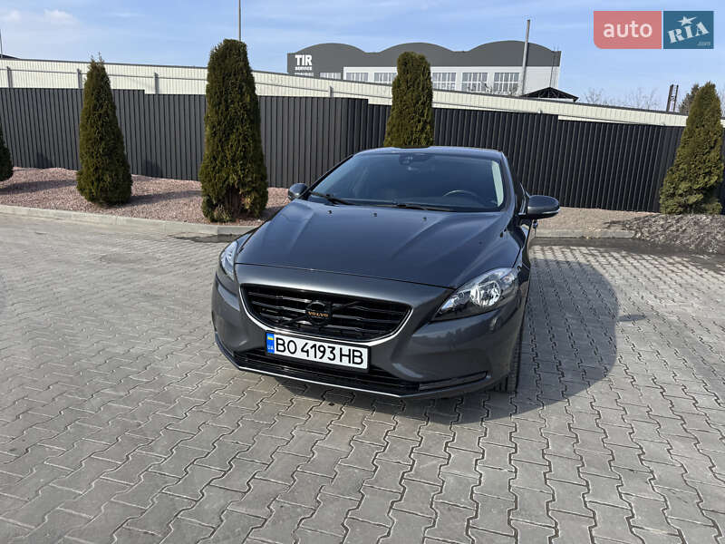 Хетчбек Volvo V40 2012 в Тернополі