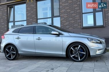 Хэтчбек Volvo V40 2013 в Львове