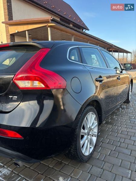 Хетчбек Volvo V40 2014 в Монастирищеві