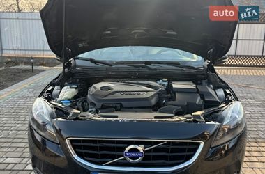 Хетчбек Volvo V40 2014 в Монастирищеві