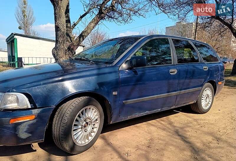 Универсал Volvo V40 2001 в Черкассах