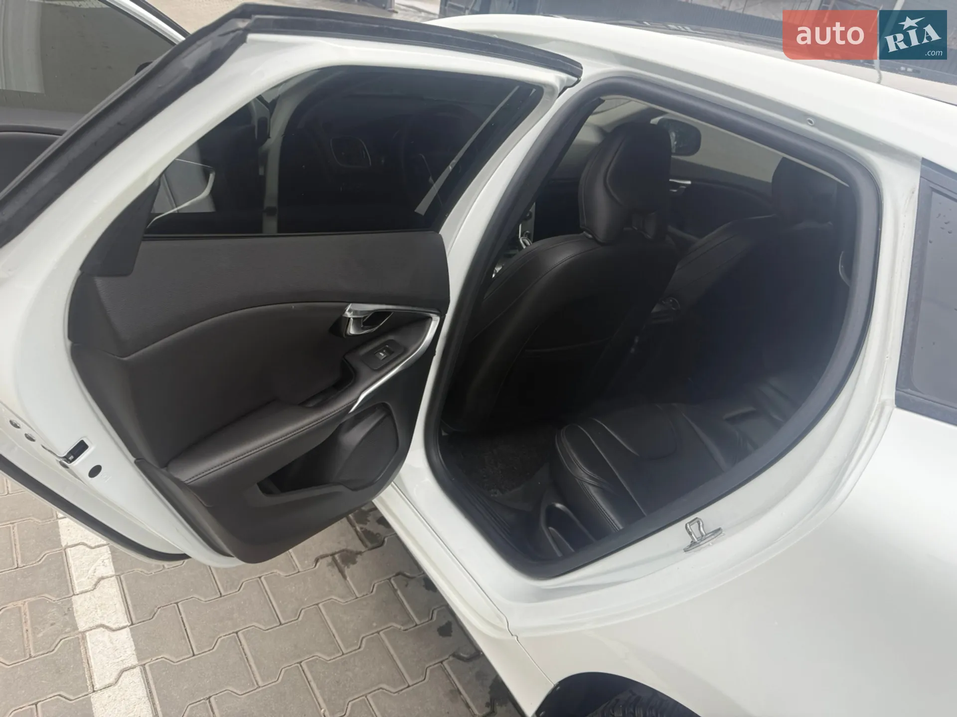 2016 Volvo V40 - мініатюра 15