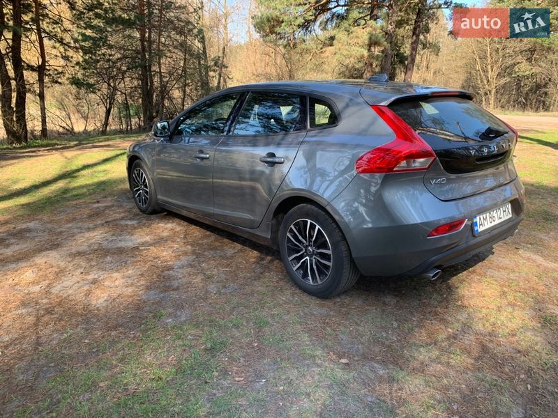Хэтчбек Volvo V40 2019 в Житомире