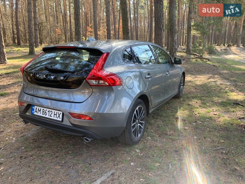 Хэтчбек Volvo V40 2019 в Житомире