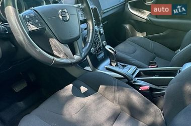 Хэтчбек Volvo V40 2017 в Киеве
