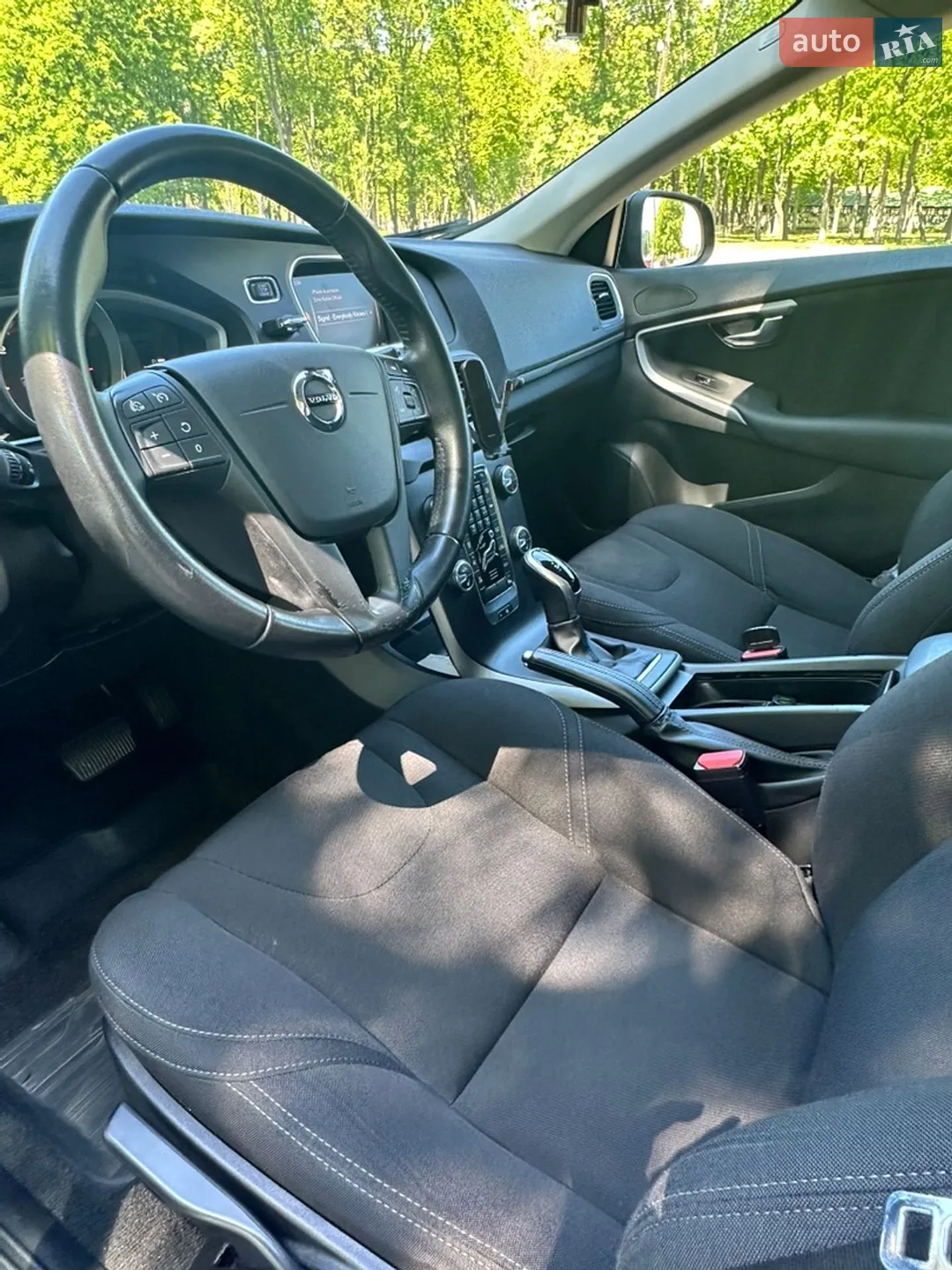 2017 Volvo V40 - мініатюра 8