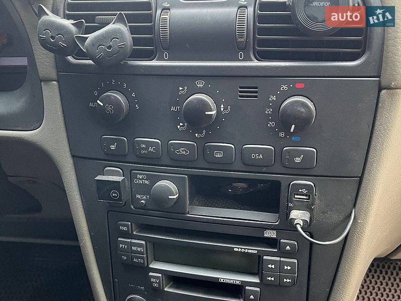 Универсал Volvo V40 2001 в Ровно