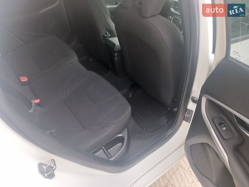 Хэтчбек Volvo V40 2014 в Шептицькому