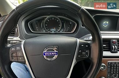 Хэтчбек Volvo V40 2014 в Киеве
