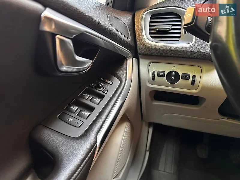 Volvo V40 2013 VIN YV1MV8481E2099216 фото оголошення 28 з 83