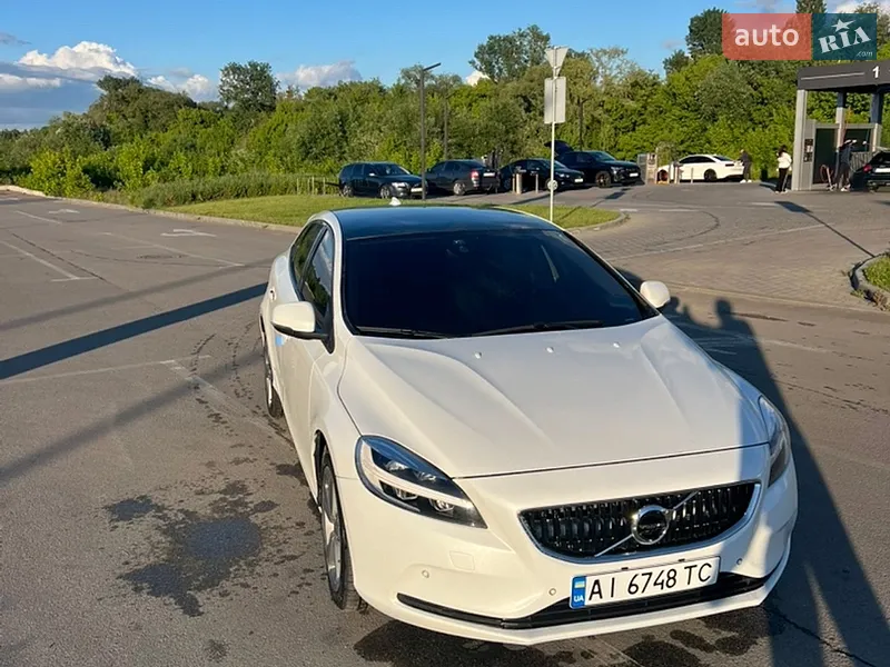 Volvo V40 2018 VIN YV1MV79K0J2486956 фото оголошення 11 з 73