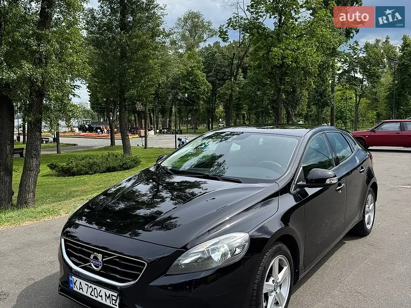 Volvo V40