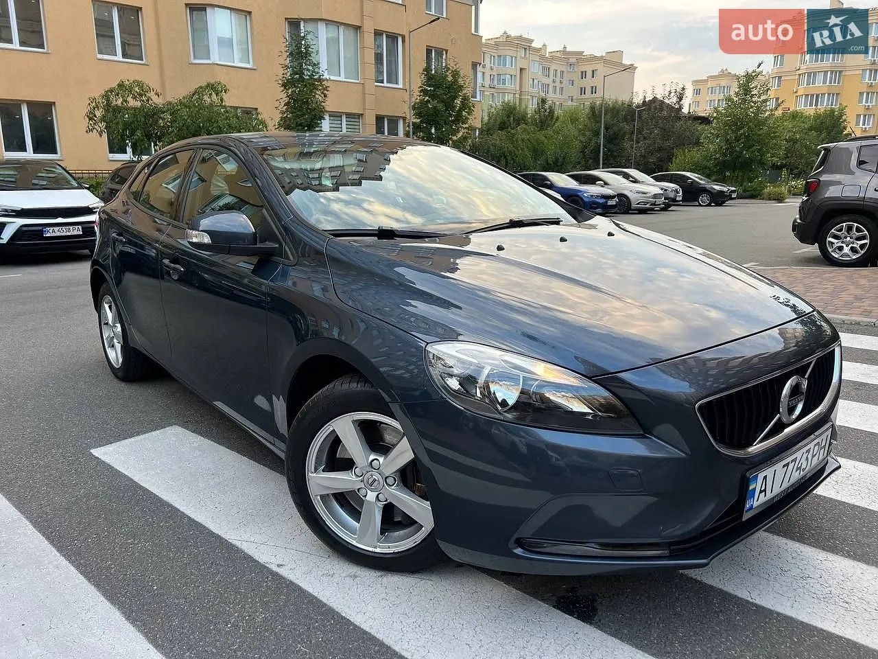 2017 Volvo V40 - мініатюра 4