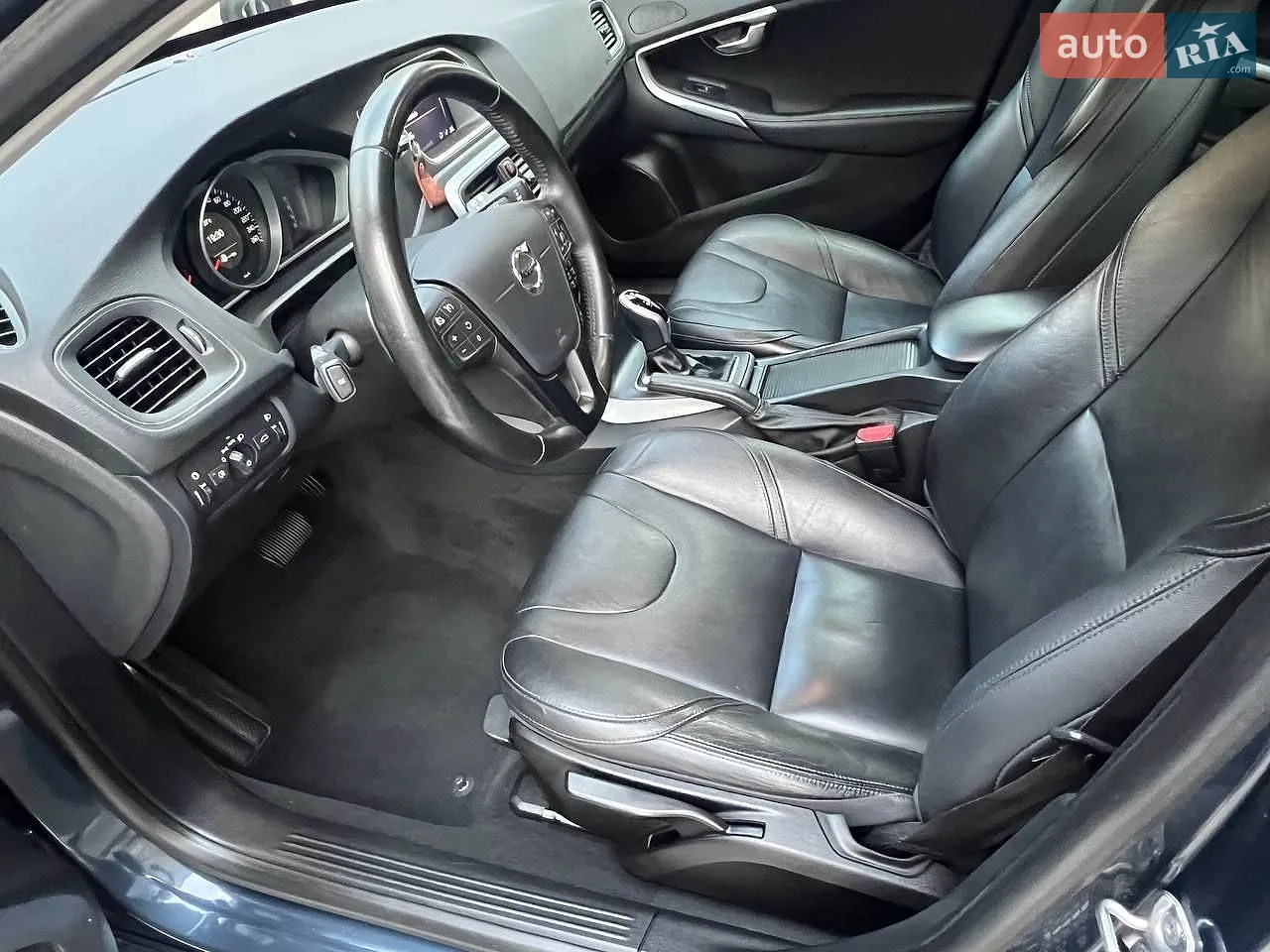 2017 Volvo V40 - мініатюра 16