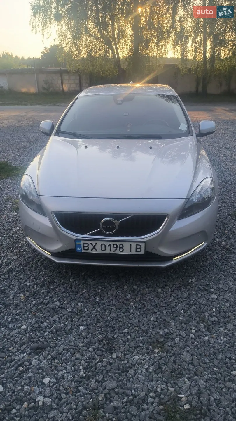 2016 Volvo V40 - фото 1