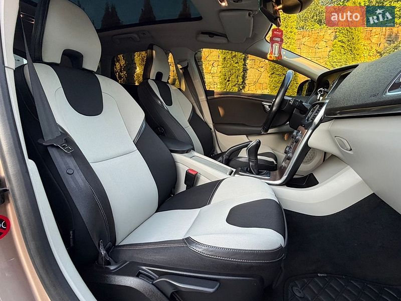 Хэтчбек Volvo V40 2013 в Стрые фото 106 Хэтчбек Volvo V40 2013 в Стрые