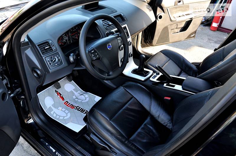 Універсал Volvo V50 2011 в Львові