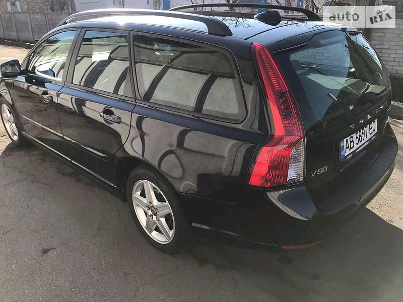 Універсал Volvo V50 2010 в Козятині