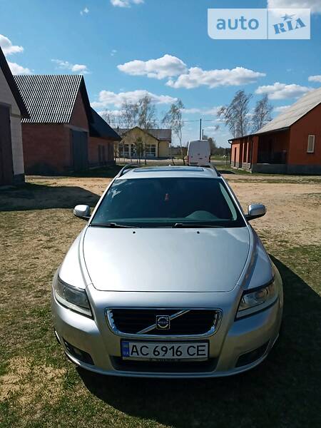 Volvo V50