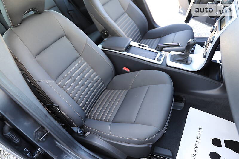 Універсал Volvo V50 2012 в Дрогобичі