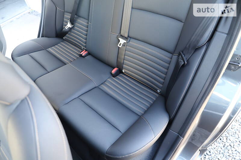 Універсал Volvo V50 2012 в Дрогобичі