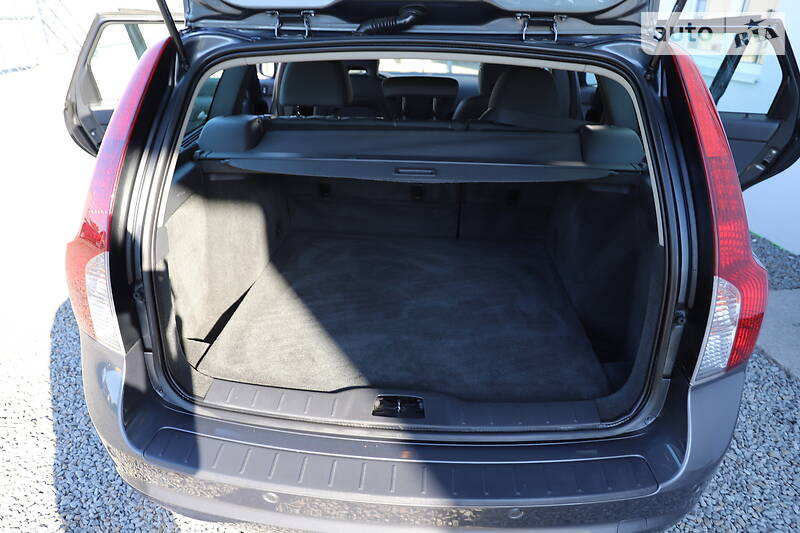 Універсал Volvo V50 2012 в Дрогобичі