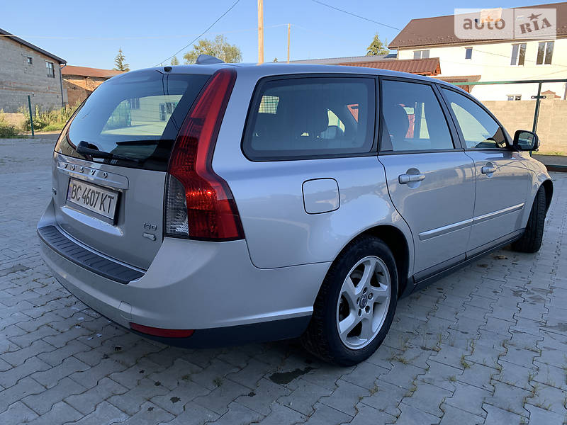 Універсал Volvo V50 2010 в Стрию