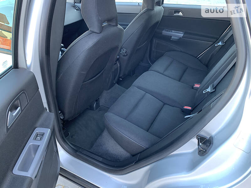 Універсал Volvo V50 2010 в Стрию