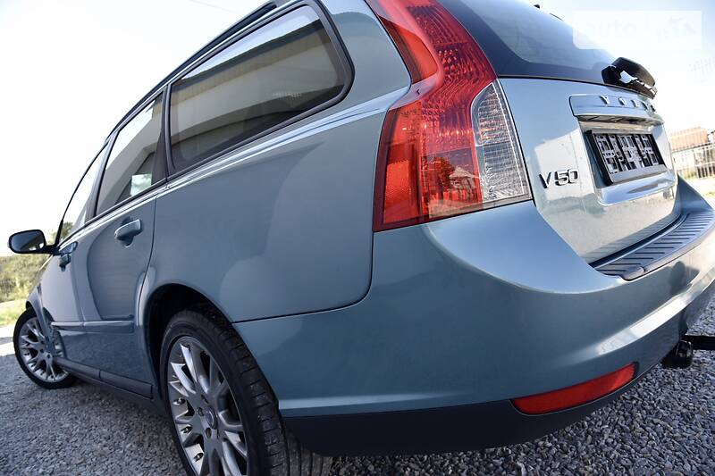 Універсал Volvo V50 2009 в Дрогобичі