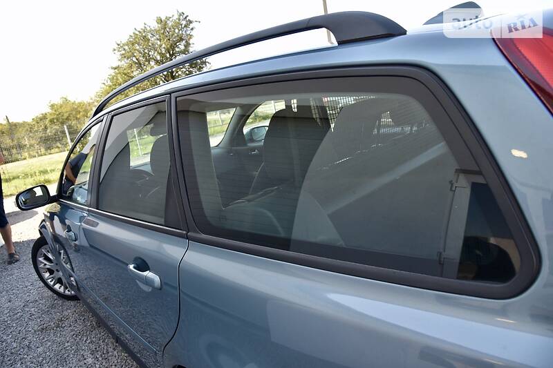 Універсал Volvo V50 2009 в Дрогобичі