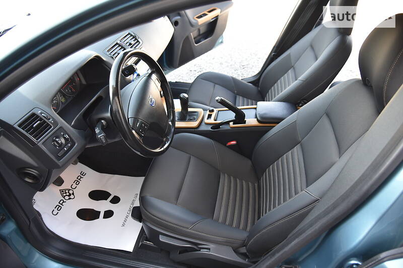 Універсал Volvo V50 2009 в Дрогобичі