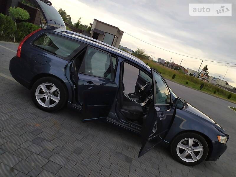 Універсал Volvo V50 2010 в Стрию