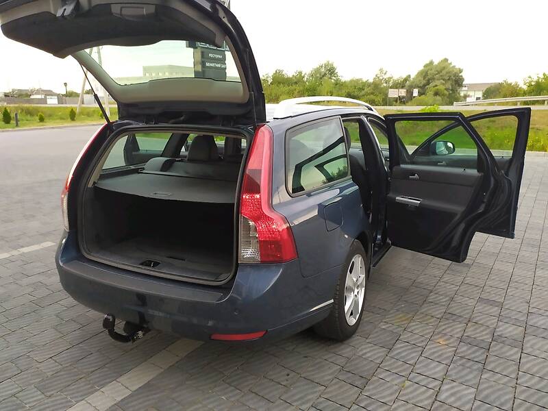 Універсал Volvo V50 2010 в Стрию