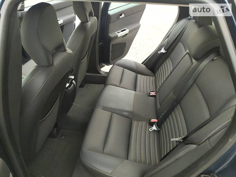 Універсал Volvo V50 2010 в Стрию