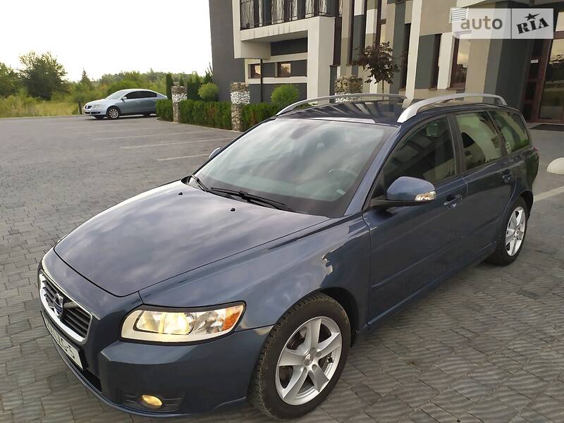 Універсал Volvo V50 2010 в Стрию