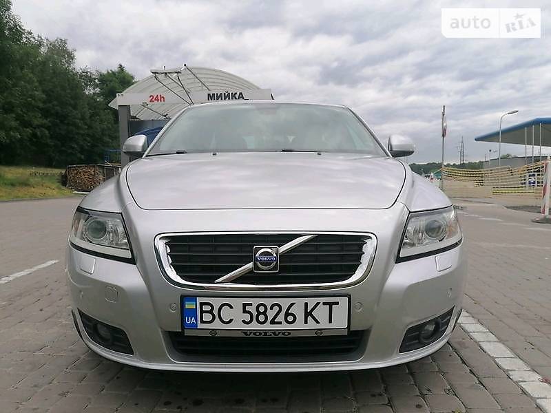 Универсал Volvo V50 2010 в Подволочиске