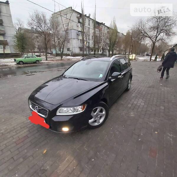 Volvo V50