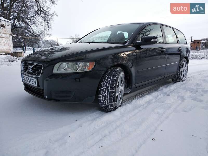 Универсал Volvo V50 2009 в Казанке