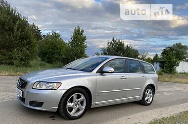 Універсал Volvo V50 2011 в Бучі