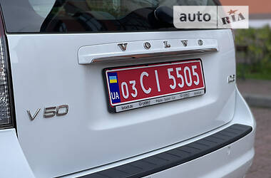 Универсал Volvo V50 2012 в 