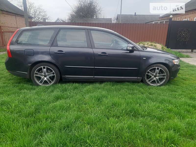 Универсал Volvo V50 2009 в Долинской