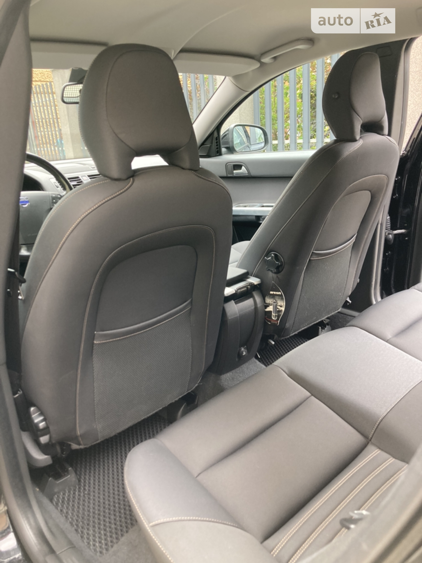 2010 Volvo V50 - мініатюра 10