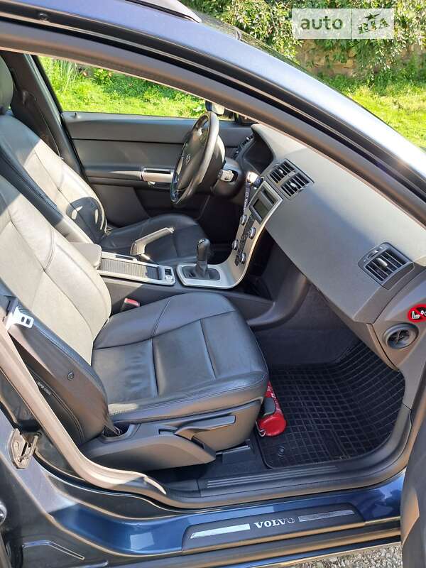 Универсал Volvo V50 2008 в Чемеровцах