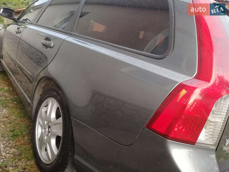 Універсал Volvo V50 2009 в Чемерівцях