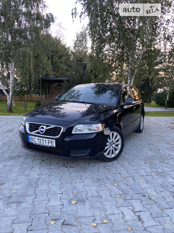 Volvo V50 2011