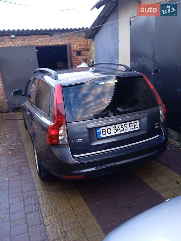 Универсал Volvo V50 2010 в Тернополе