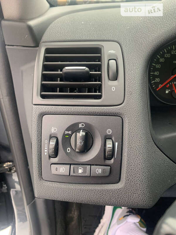 Универсал Volvo V50 2011 в Луцке фото 25 Универсал Volvo V50 2011 в Луцке