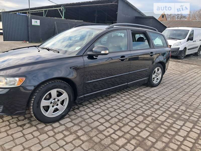 Универсал Volvo V50 2010 в Белогорье
